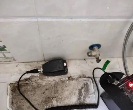 梁山屋顶漏水维修公司分享下卫生间漏水的危害及解决方法